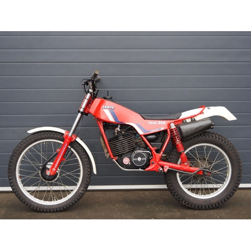 851 - Fantic Trials 300 professional bike. 249 cc
Frame No. 34001839
Engine No. 001842
Fitted with Fantic ... 
