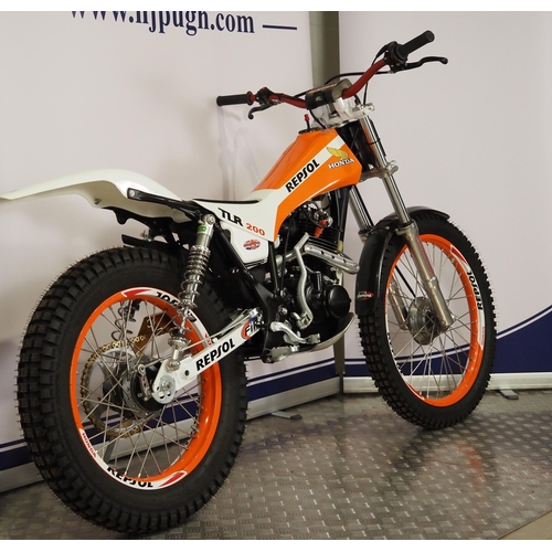 868 - Honda TLR 200 trails bike.
Frame No. MD09-1016700
Engine No. MD09E-1016776
Runs and rides but will n... 