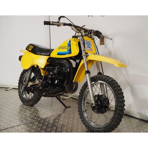 926 - Suzuki RM60 childs scrambler. 1981.
Frame No. RM60 -100061
Engine No. RM60-100149
Engine turns over ... 