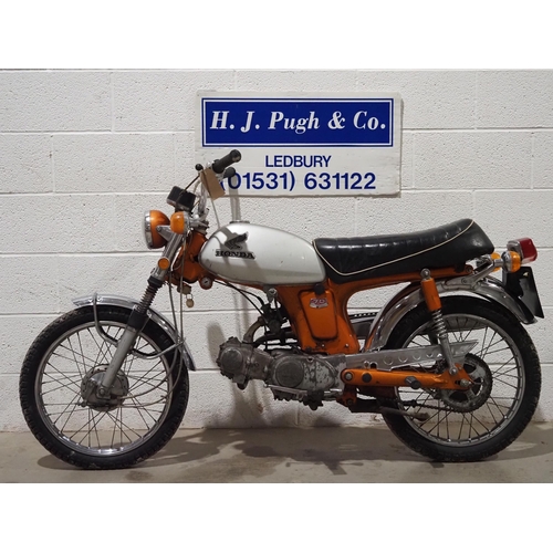 930 - Honda CL70 motorcycle. 1970. 70cc.
Frame No. CL70-203332
Engine No. CL70E-203322
Engine turns over b... 