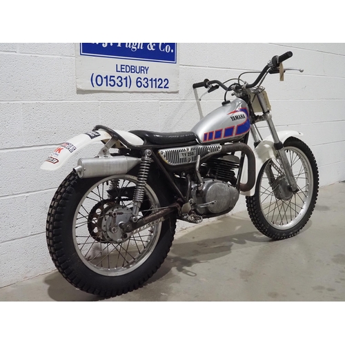 933 - Yamaha TY250 trials motorcycle. 250cc
Frame No. 434-013549
Engine No. 434-013549
Runs and rides. 
No... 