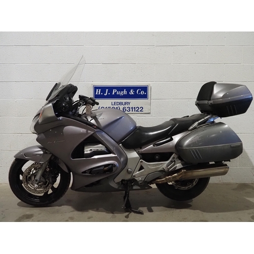 941 - Honda ST1300 Pan European motorcycle. 2002. 1261cc
Runs and rides. MOT until 21.6.24.
Reg. LG02 XLU.... 