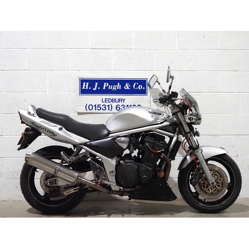 945 - Suzuki GSF1200 Bandit motorcycle. 2001. 1197cc.
Runs and rides. MOT until 19.03.25. Comes with some ... 