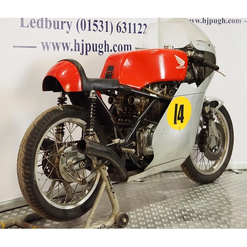 957 - Honda Drixton CB450E race bike. 500cc. 
Engine No. E-3017469
Fitted with a Nova 6 speed gearbox, a l... 