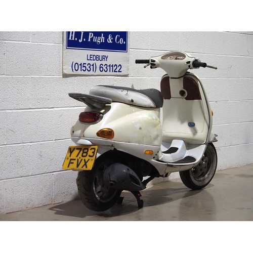 973 - Vespa Piaggio ET4 125 moped. 2001. 124cc.  
Non runner and has been stood for several years. Engine ... 