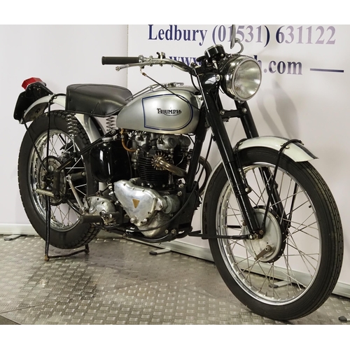 980 - Triumph Trophy 6T motorcycle. 1953. 650cc. 
Frame No. 39335
Engine No. 6T32170
Rims and rides. Rebui... 