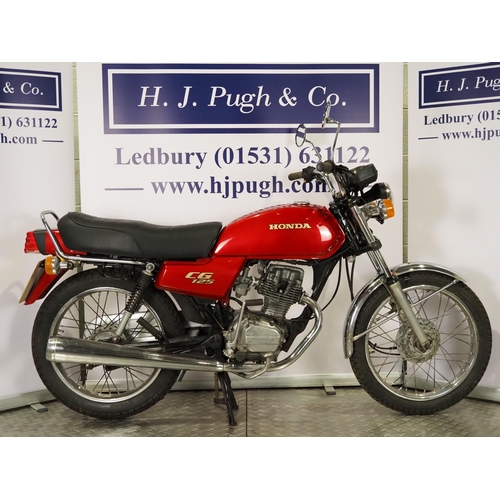 982 - Honda CG125 motorcycle. 1997. 124cc.
Frame No. 9C2JC1821TR011459
Engine No. CG125RE8106258
Runs and ... 