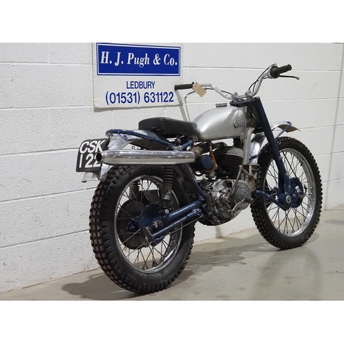 990 - Greeves trails motorcycle. 1990. 250cc. 
Frame No. 59/2729
Engine No. 770B9019. Does not match V5. 
... 