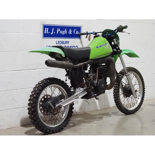 Kawasaki KDX 420 motocross bike. Non runner. Engine turns over. No Docs.