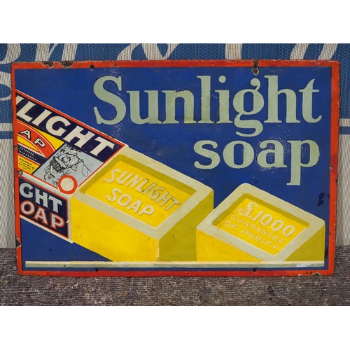 138 - Enamel sign - Sunlight Soap 12