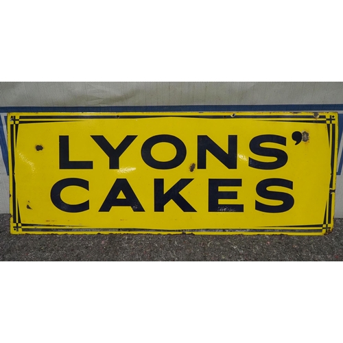 25 - Enamel sign - Lyons' Cakes 18