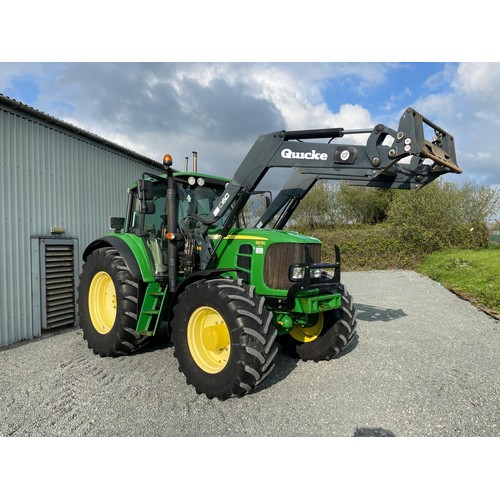 John Deere 6830 Premium tractor. 2009. Autoquad, showing 2500 hours, 50kph. C/w Quicke Q60 Loader, air brakes, 3 x DASVs, vendor purchased tractor from Ben Burgess, ex hire with 100 hours when it was 6 months old. Loader was fitted 6 months after. Vendor uses for 18 months before we sold with 750 hours on it. Vendor bought it back 3 years ago with 1280 hours on it. V5