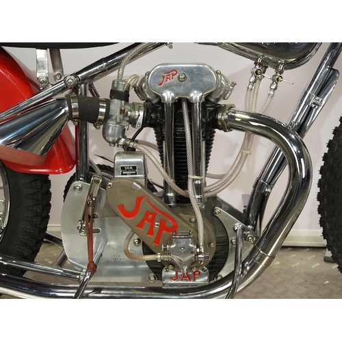 811 - N.T.F-J.A.P Speedway motorcycle. 1969.
Believed ridden by Ian Paterson himself.
Frame - N.T.F mk. 1 ... 