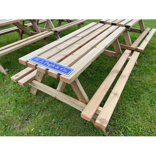 60 - Wooden picnic bench 5ft