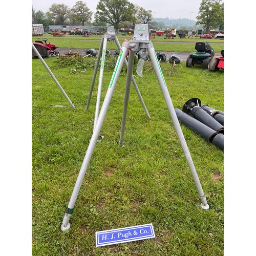 108 - G Tripods - 2