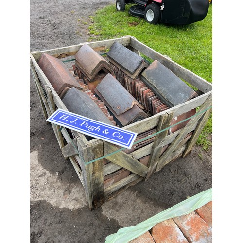 152E - Quantity of roof tiles