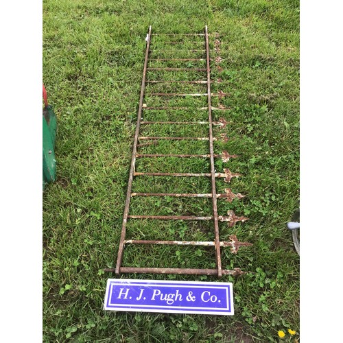 205 - Metal fence topping 6ft long