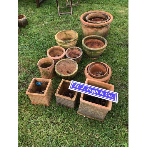 236 - Terracotta planters