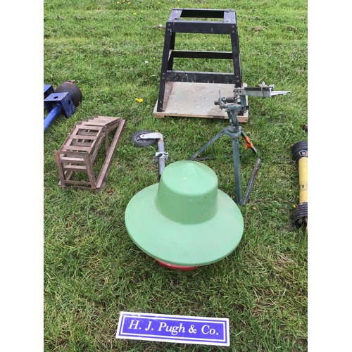 350 - Jockey wheel, clay trap, ramps, stand and feeder