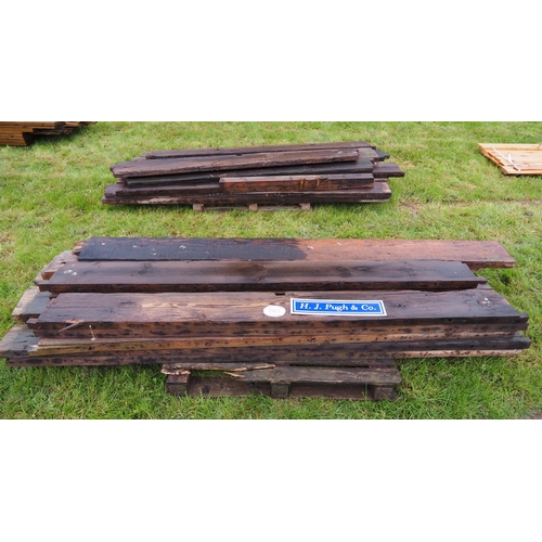 1061 - Reclaimed timbers average 2.3m - 25 + others