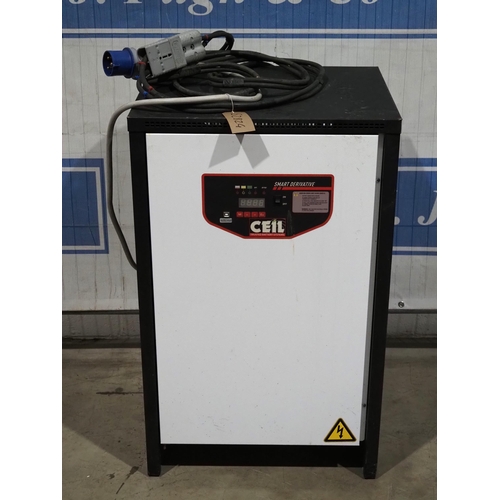 746 - CE1L forklift charging unit