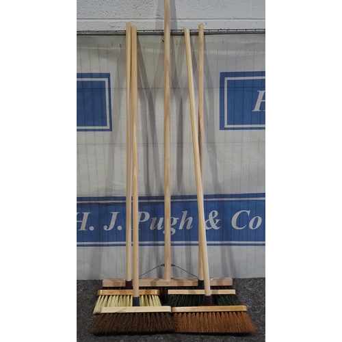 801 - Assorted brooms - 5