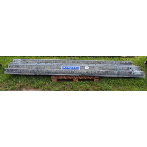 1484 - Armco barrier 5m - 6