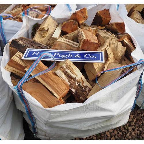 1495Q - Bag of Oak offcuts