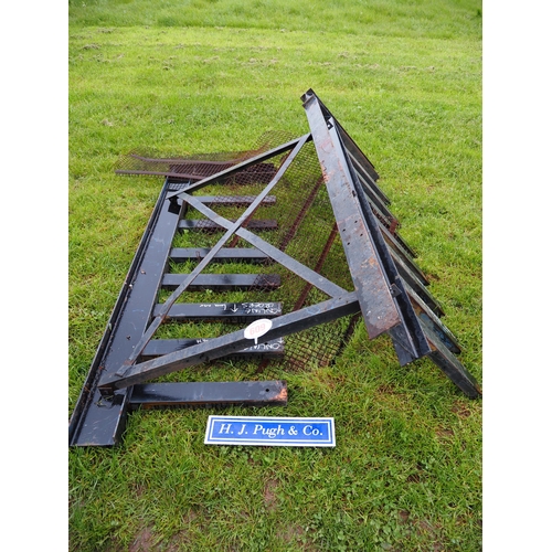 609 - Steel shelving racks