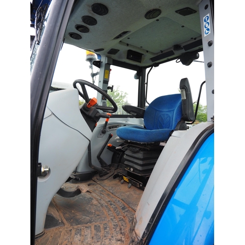 1559 - New Holland T5050 4wd tractor with Quicke loader. Showing 2906 hours. Off farm. Runs and drives. Reg... 