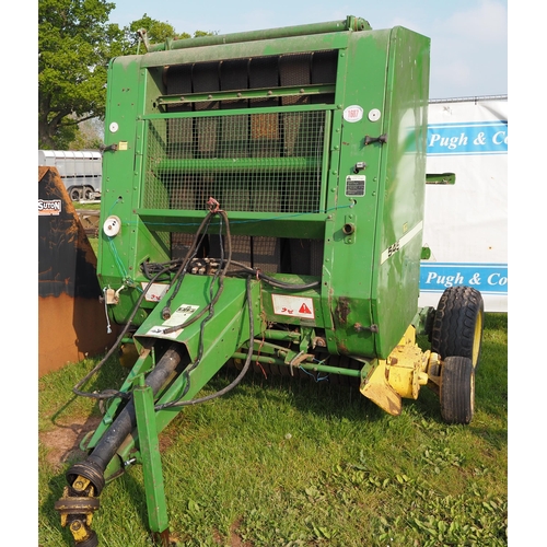 1607 - John Deere 545 round baler - string. Monitor in office