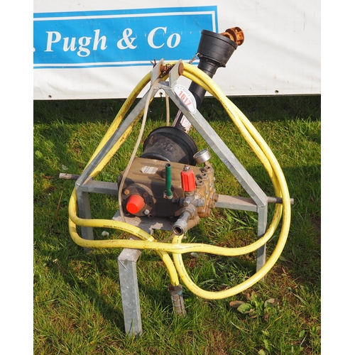 1617 - PTO Pressure washer on stand