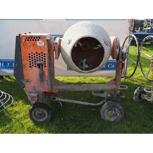 1677 - Concrete mixer electric and pull start