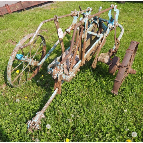 1717 - Single furrow trailer plough