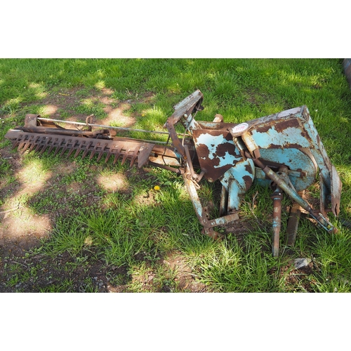 1779 - Twose finger bar hedge trimmer