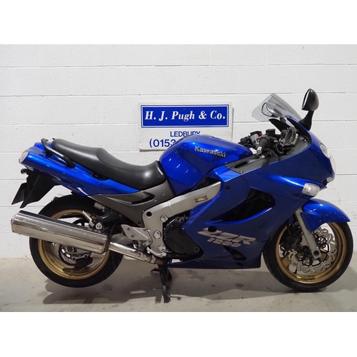 1026 - Kawasaki ZZR1200 motorcycle. 2003. 1164cc. 
Runs and rides. Comes with history including invoices an... 