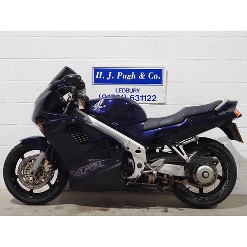 1027 - Honda VFR750 motorcycle. 1996. 748cc. 
Last ran in March 2024 but needs recommissioning as carburett... 