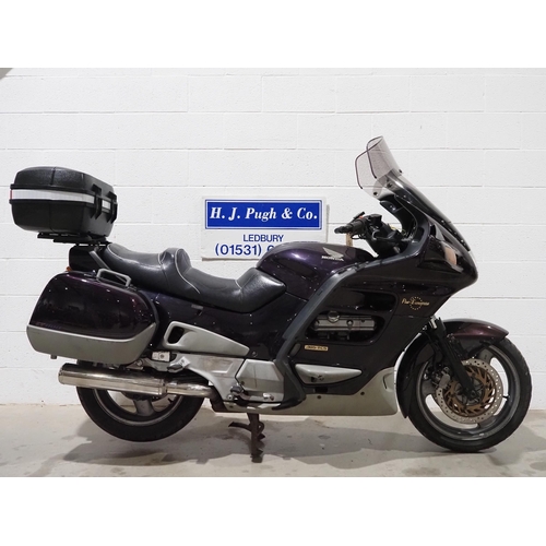 1028 - Honda ST1100 motorcycle. 1995. 1084cc. 
Runs and rides. MOT until 25.04.25 and comes with MOT test c... 