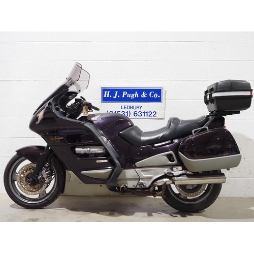 1028 - Honda ST1100 motorcycle. 1995. 1084cc. 
Runs and rides. MOT until 25.04.25 and comes with MOT test c... 