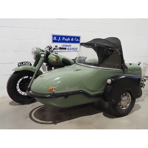 1033 - Sunbeam S7 sidecar outfit. 1950. 487cc
Frame No. S7 3193
Engine No. S813294
Runs and rides, starts e... 