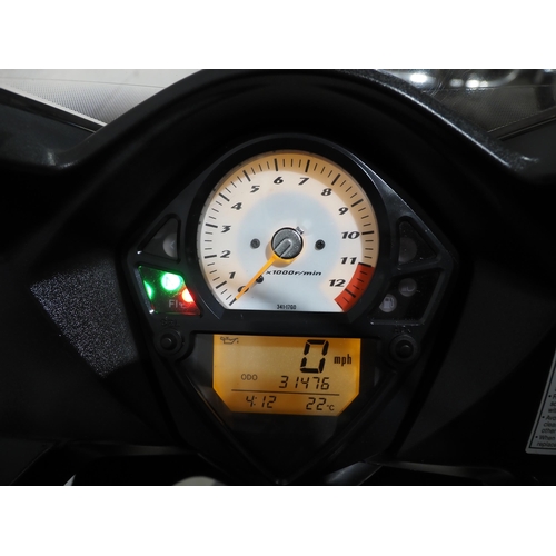 1040 - Suzuki SV650 S motorcycle. 2010. 645cc
Runs and rides. MOT until 14.8.24. Comes with heated grips an... 