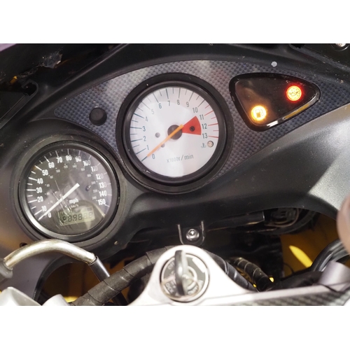 1042 - Suzuki SV650 motorcycle. 1999. 645cc
Recently serviced with new oil, filter and starter motor but no... 