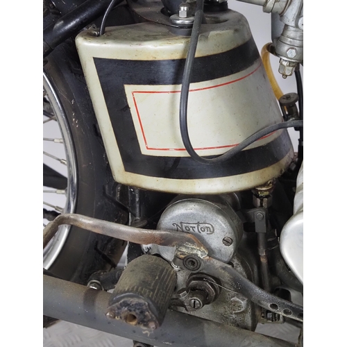 845 - Norton International motorcycle. 1937. 490cc
Frame No. 40 84803
Engine No. 67158
Engine turns over w... 
