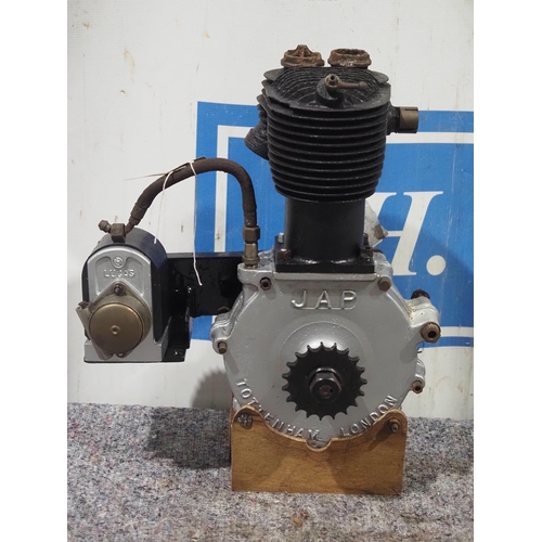 Early JAP engine with Lucas type Mk1 1552c magneto.