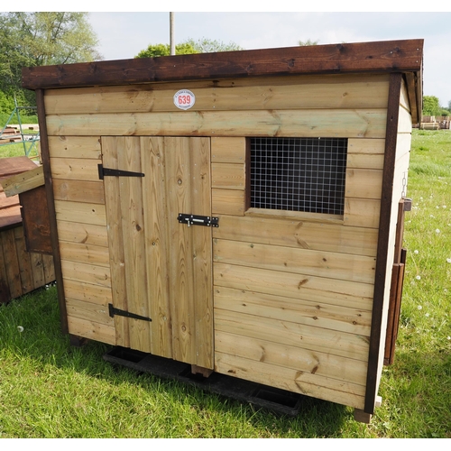 639 - Chicken house 6ft x 3ft
