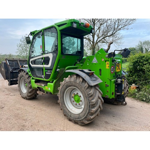 1554 - Merlo 42.7-140 Turbo Farmer telehandler. 2017. Showing 3880 hours, pick up hitch, trailer braking, a... 