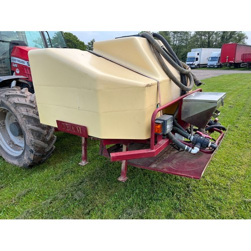 1551A - Team sprayer 1500L front tank