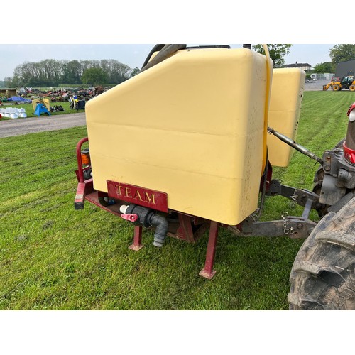 1551A - Team sprayer 1500L front tank