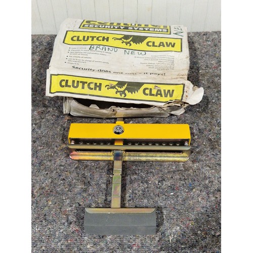 770A - Clutch claw car security device