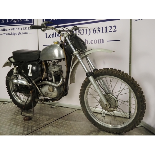 1060 - BSA trials motorcycle. 250cc
Engine No. B25 B2476S
Engine turns over. Last run around 5 years ago an... 